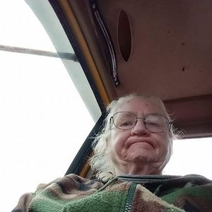 Meet your Posher, Cynthia